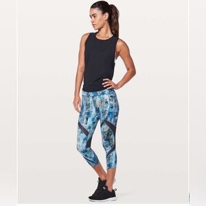 Lululemon On Pace Crop 21" Size 6